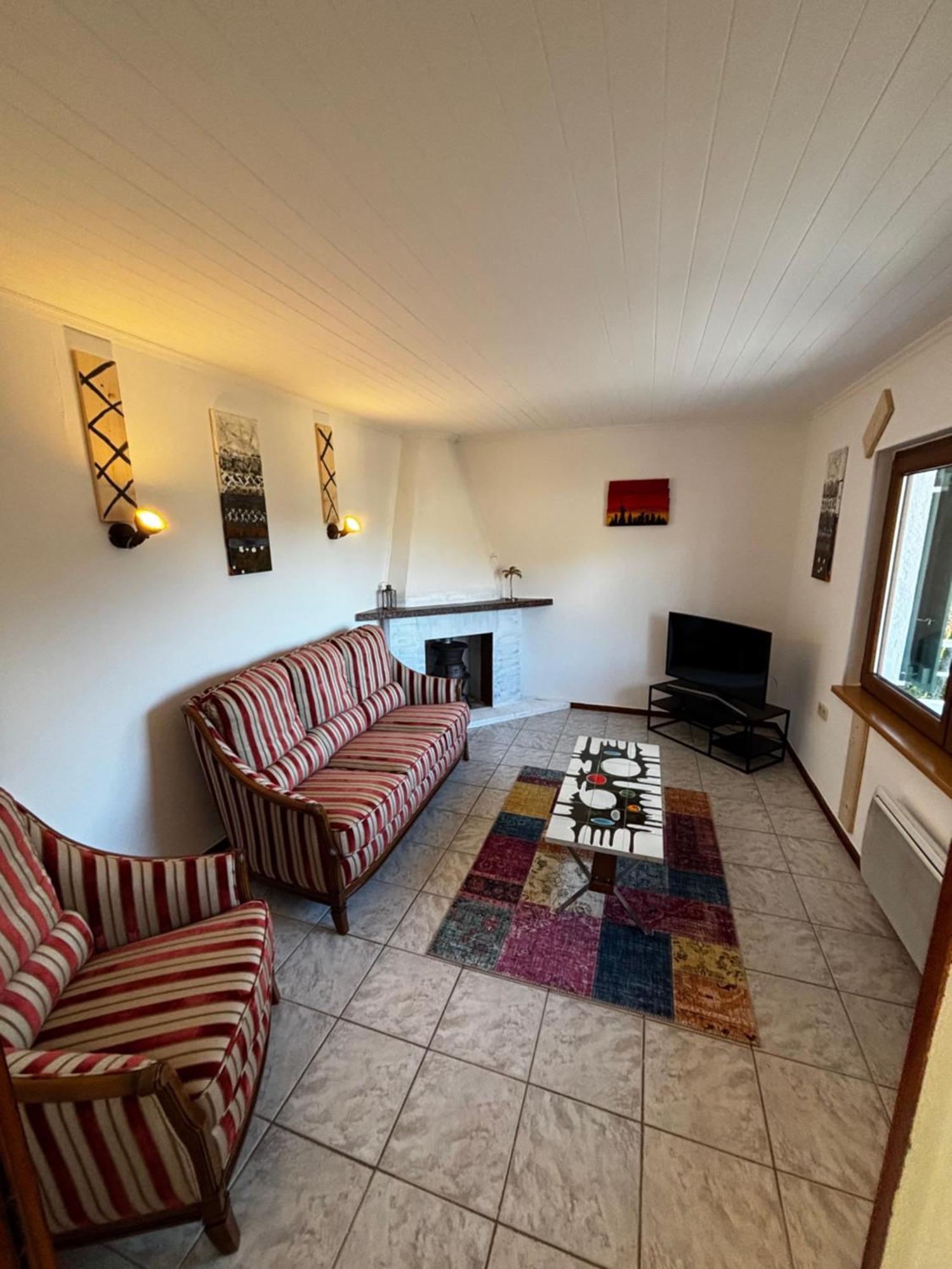 Tunnel House *